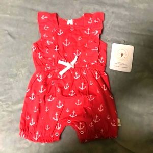 NWT. BURTS BEES BABY ROMPER 3-6mos